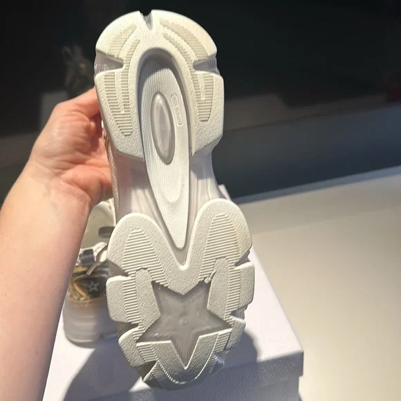 WORN ONCE perfect condition Dior Vibe sneakers, size 7 1/2! - Picture 7 of 12